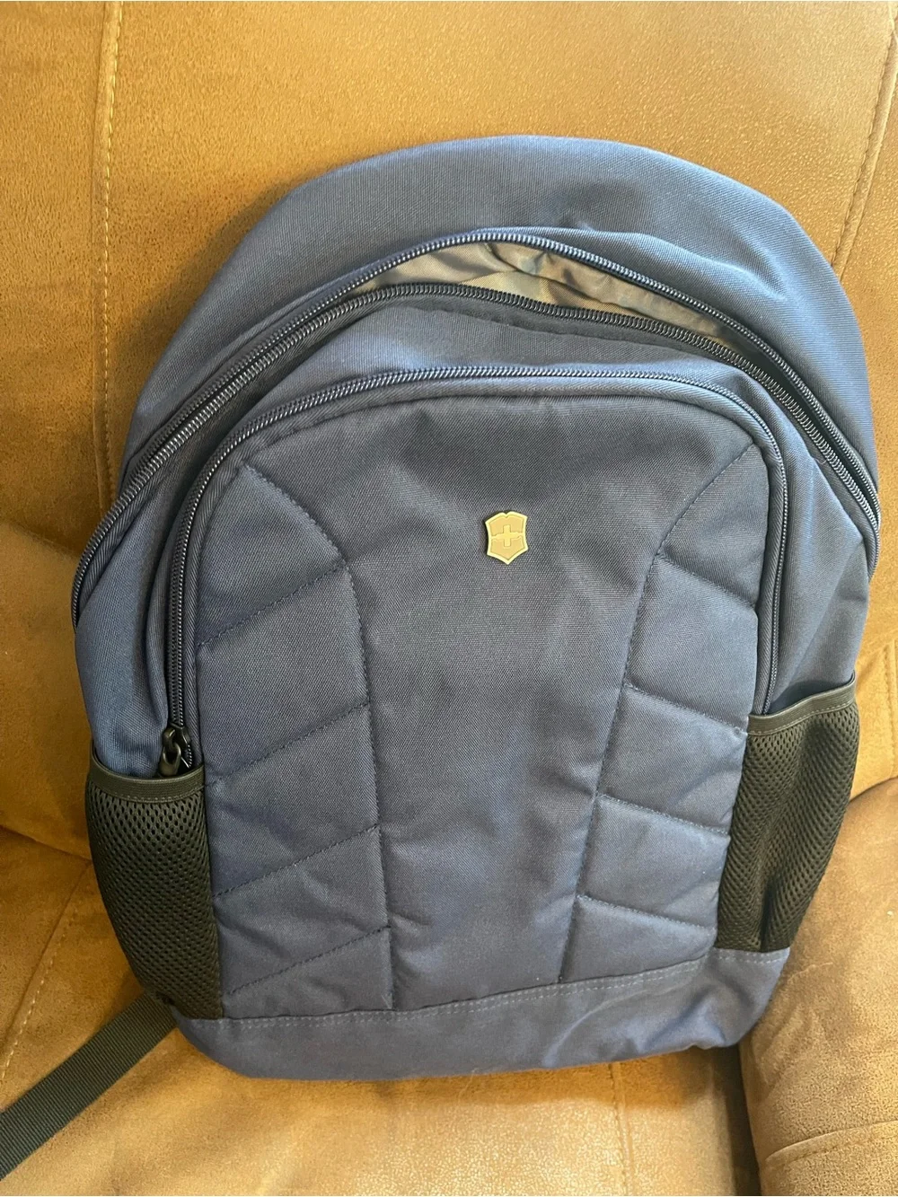 Victorinox Gray Men's Backpack travel gear blue 17”